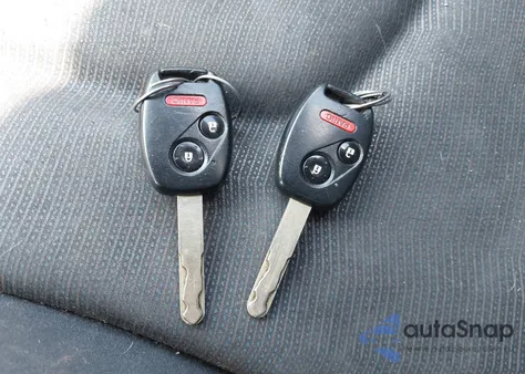 2010 Honda Fit Sport z USA, uszkodzony, nr VIN JHMGE8G40AS001077